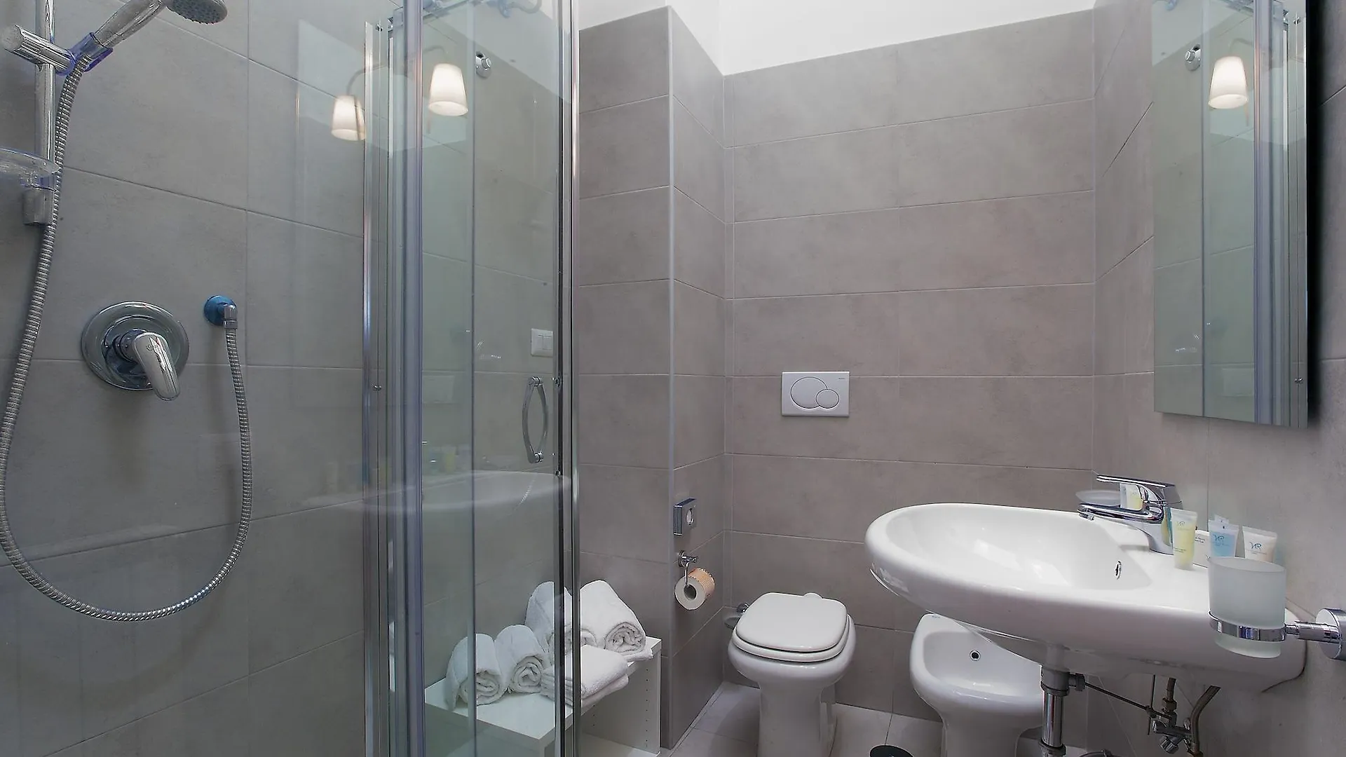 Apartment Oriana Homel Roma